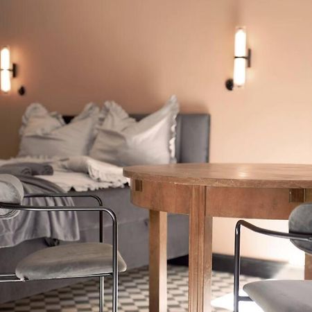 Elegant Apartment In The City Center Wrocław Kültér fotó