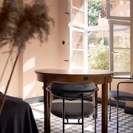 Elegant Apartment In The City Center Wrocław Kültér fotó