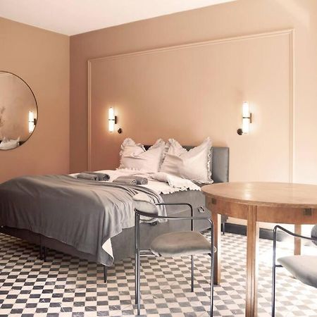 Elegant Apartment In The City Center Wrocław Kültér fotó