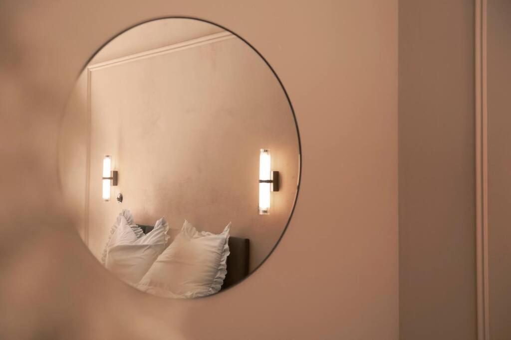 Elegant Apartment In The City Center Wrocław Kültér fotó
