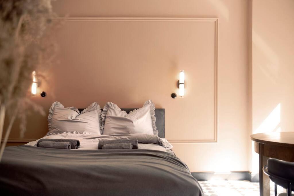 Elegant Apartment In The City Center Wrocław Kültér fotó