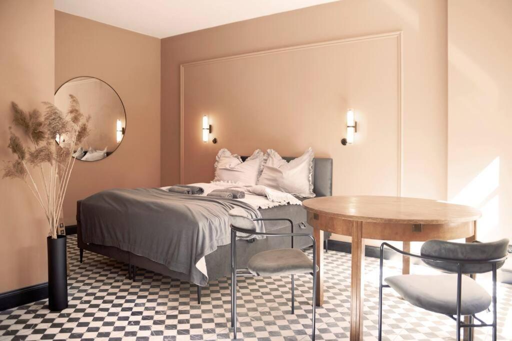 Elegant Apartment In The City Center Wrocław Kültér fotó